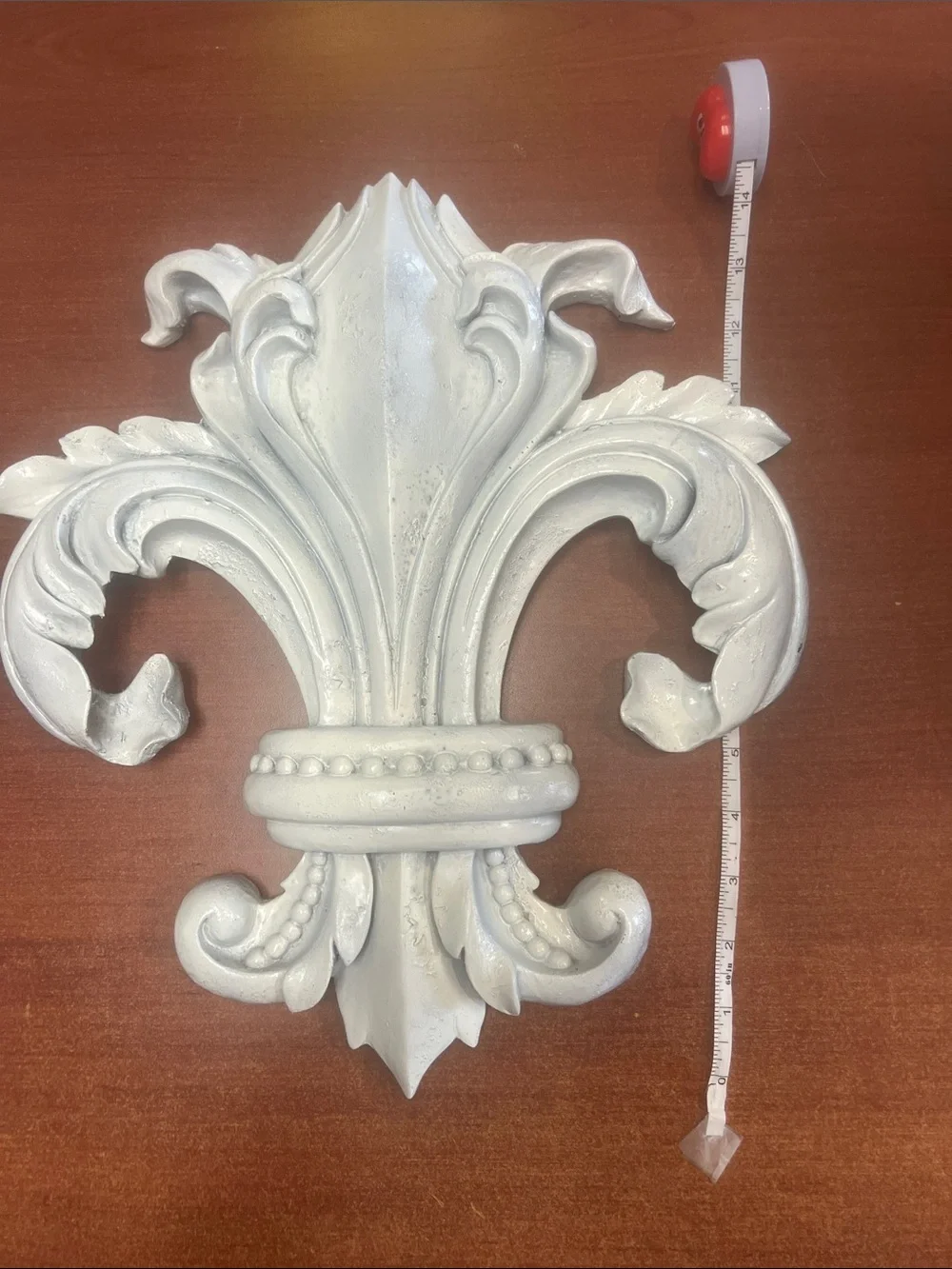 Classic Fleur-de-Lis Wall Decor in White